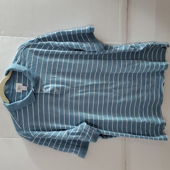 Three 2XL Shirts - Picture 5 of 8